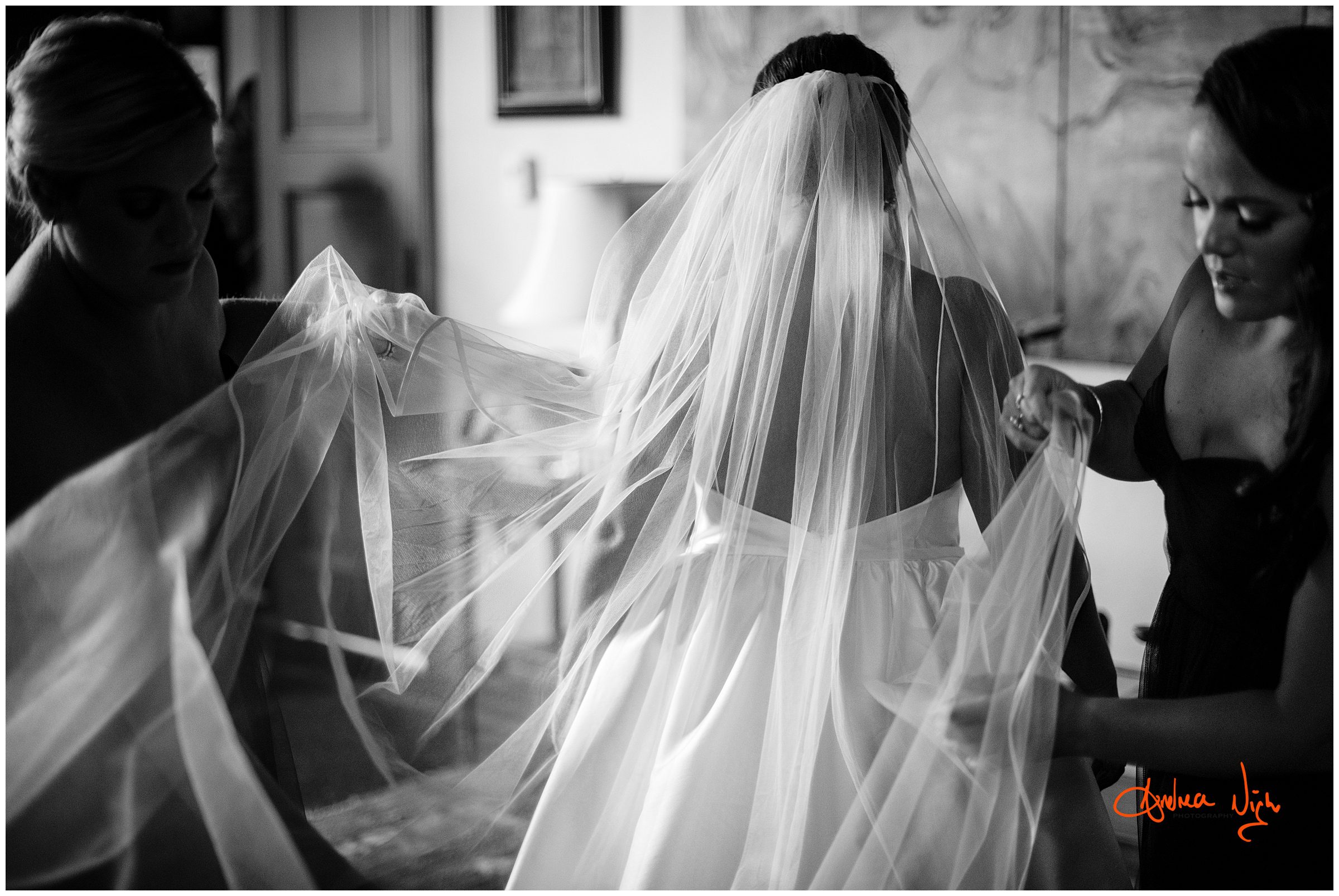 KC wedding at The Intercontinental - getting ready photos