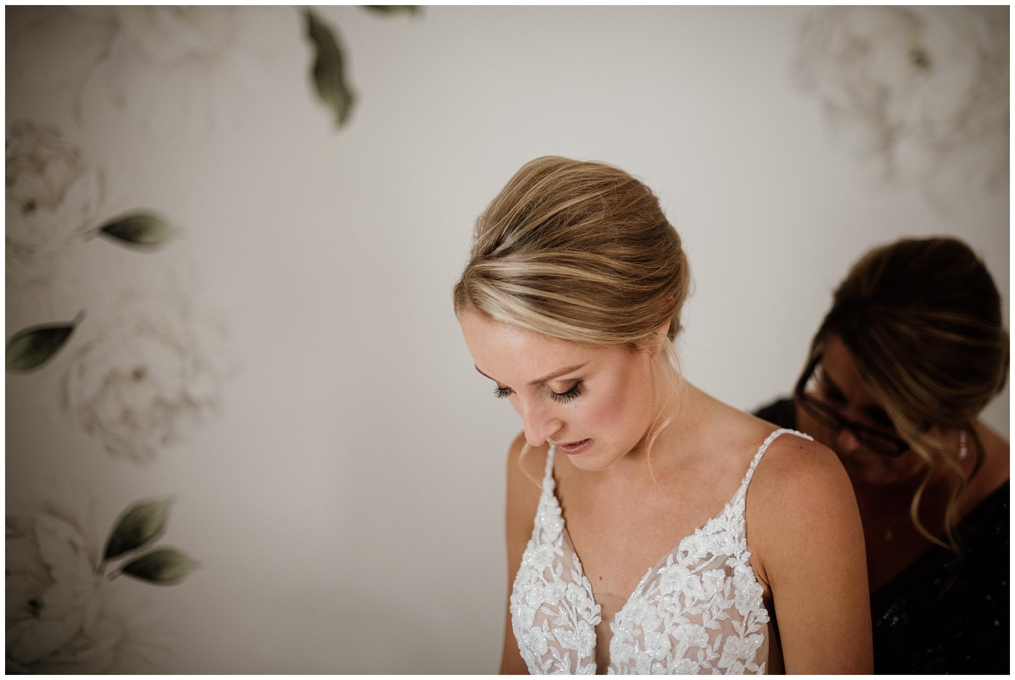 Hawthorne House wedding - Delaney and Will