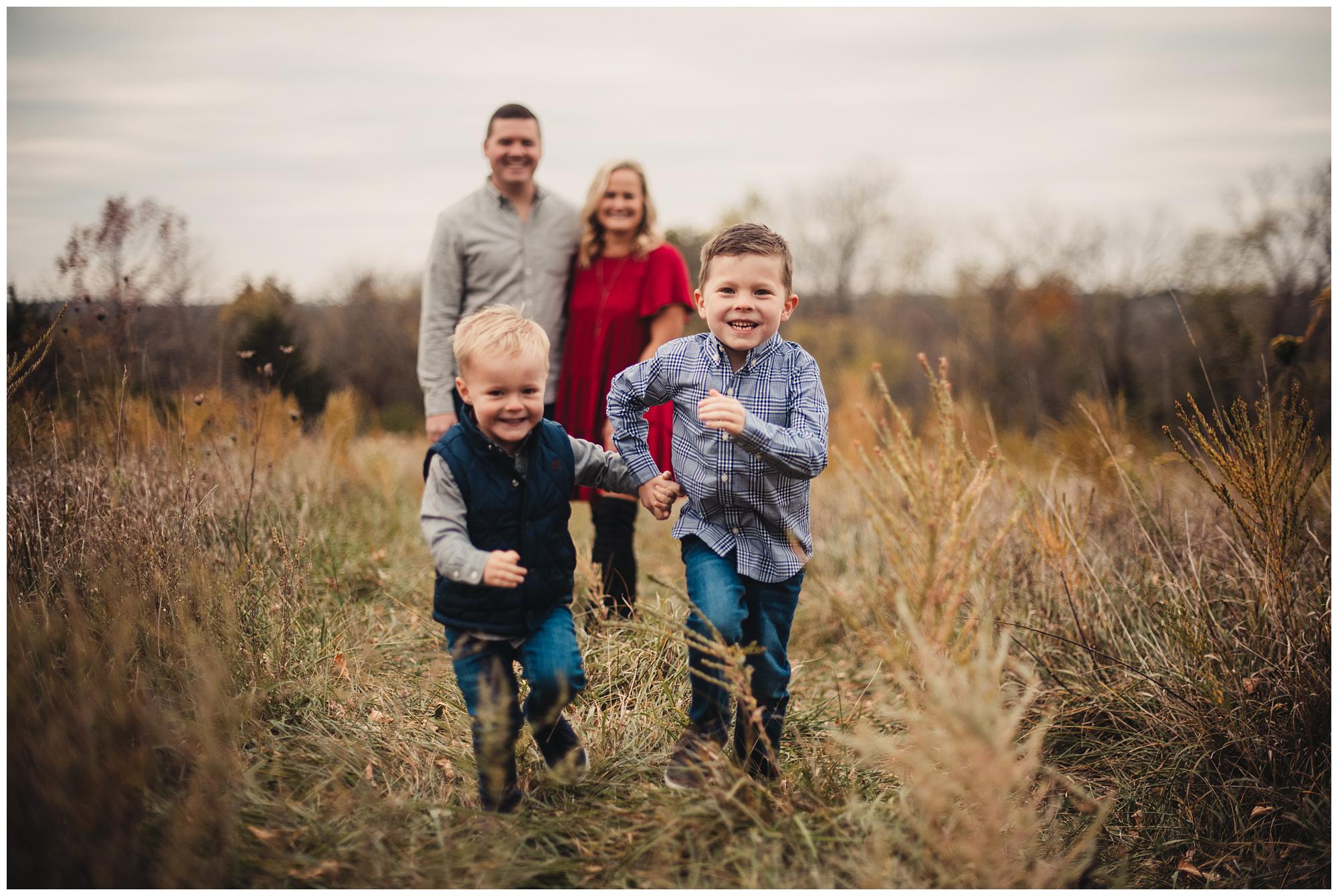 Shawnee Mission Park family portraits - Moeder family