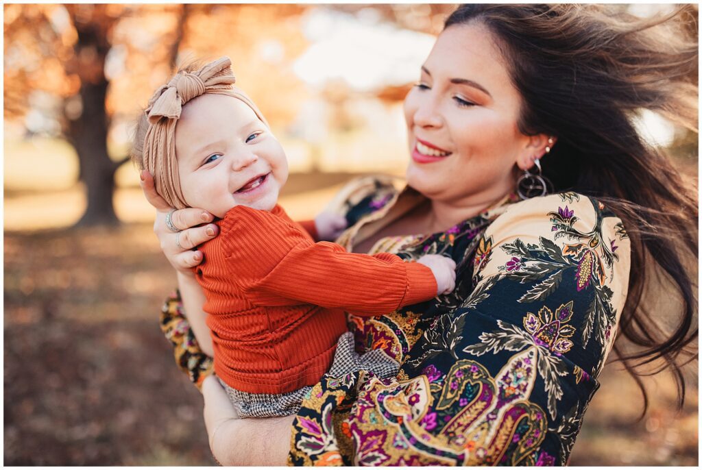 Fall family photos at Shawnee Mission Park